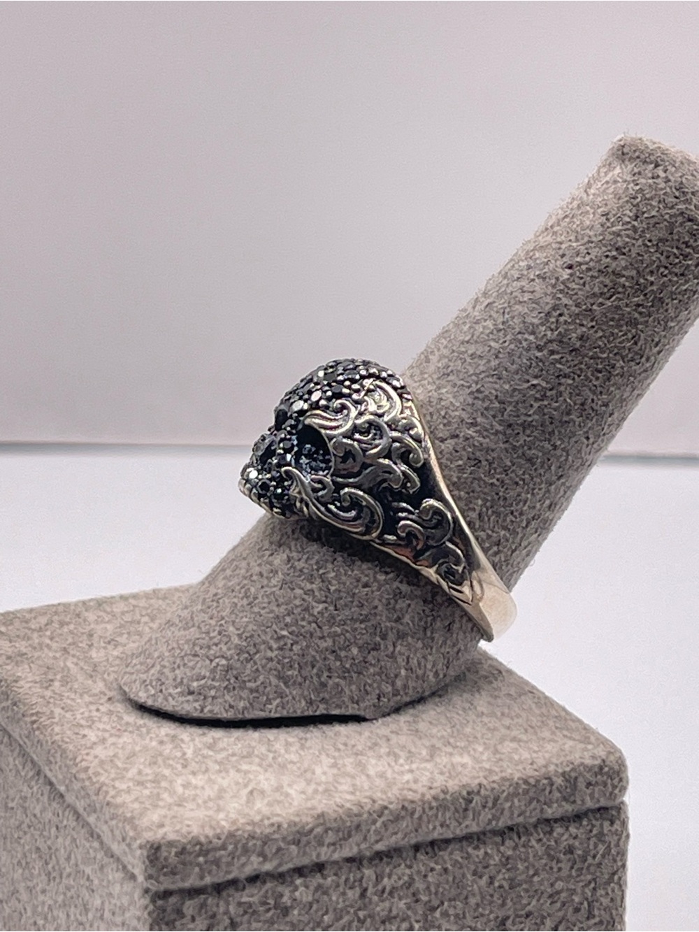 David Yurman Sterling Silver Skull Ring with Black Diamonds and Rubies - Picture 5 of 16